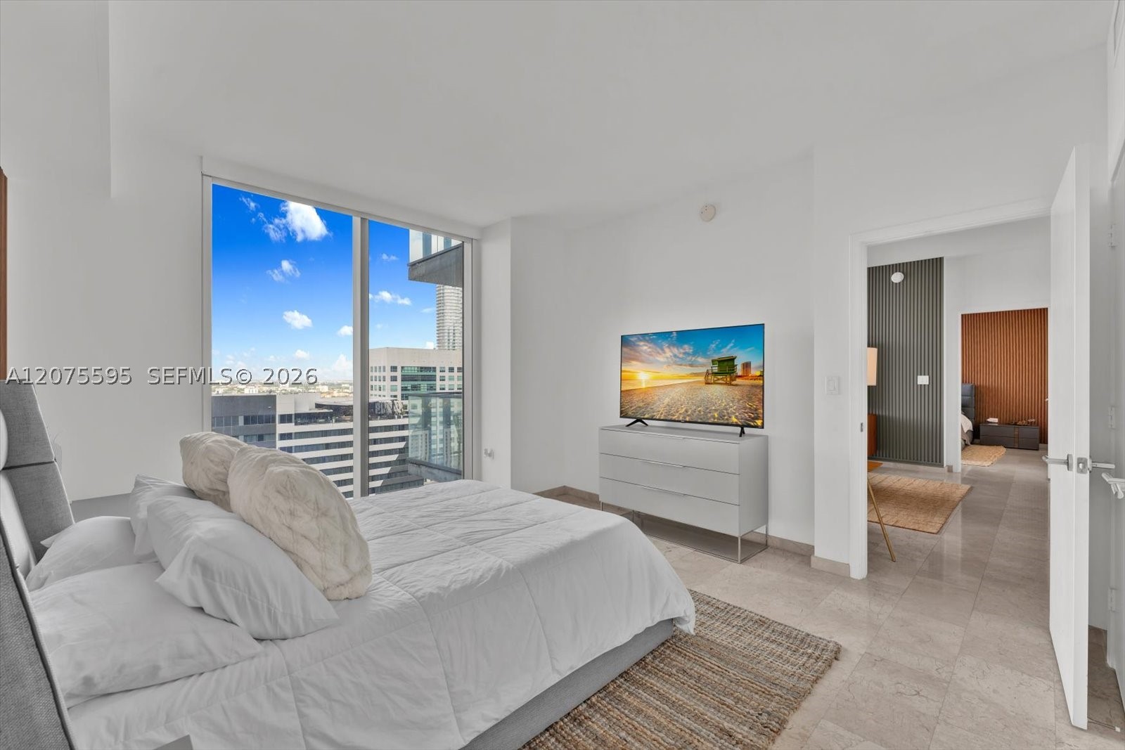 88 SW 7th St #2204 Miami, FL 33130