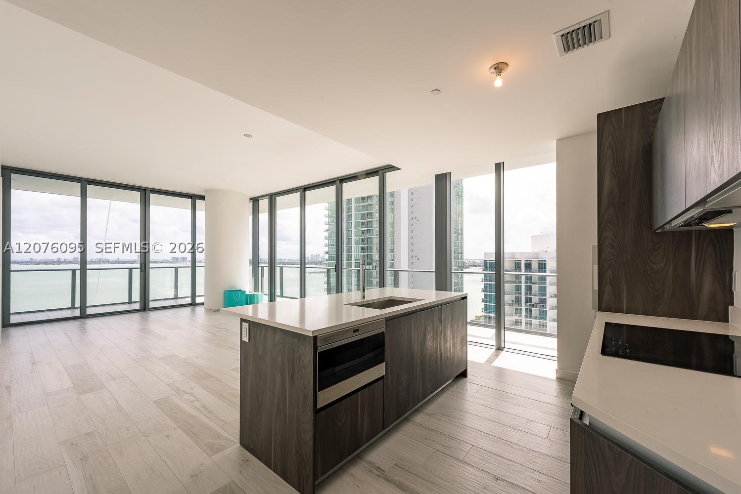 480 NE 31st St #2101 Miami, FL 33137