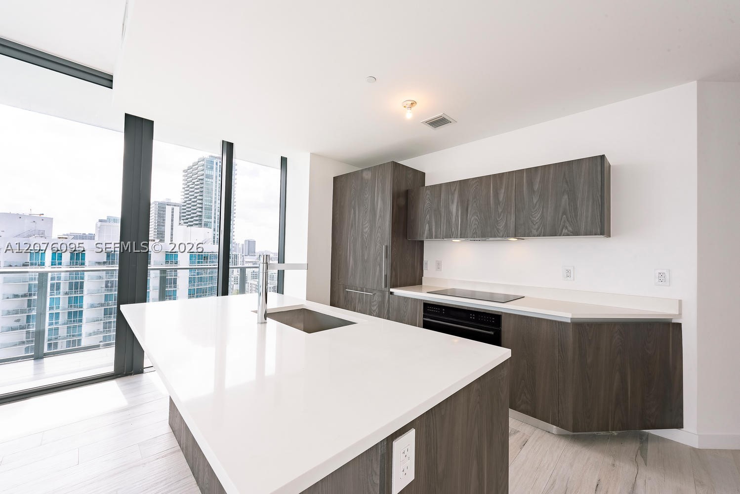 480 NE 31st St #2101 Miami, FL 33137