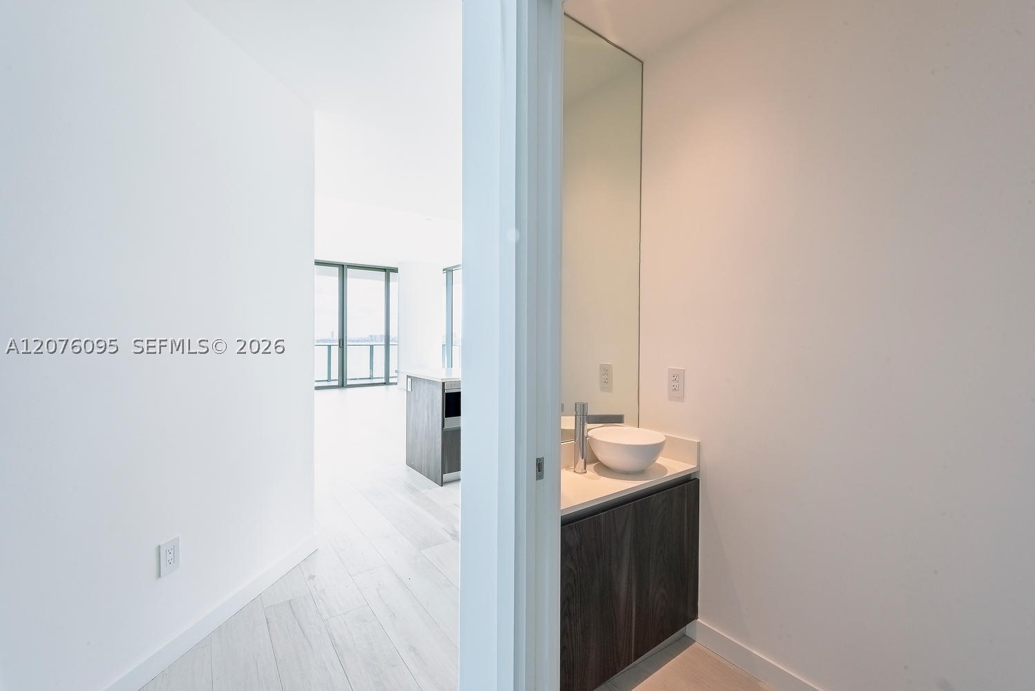 480 NE 31st St #2101 Miami, FL 33137