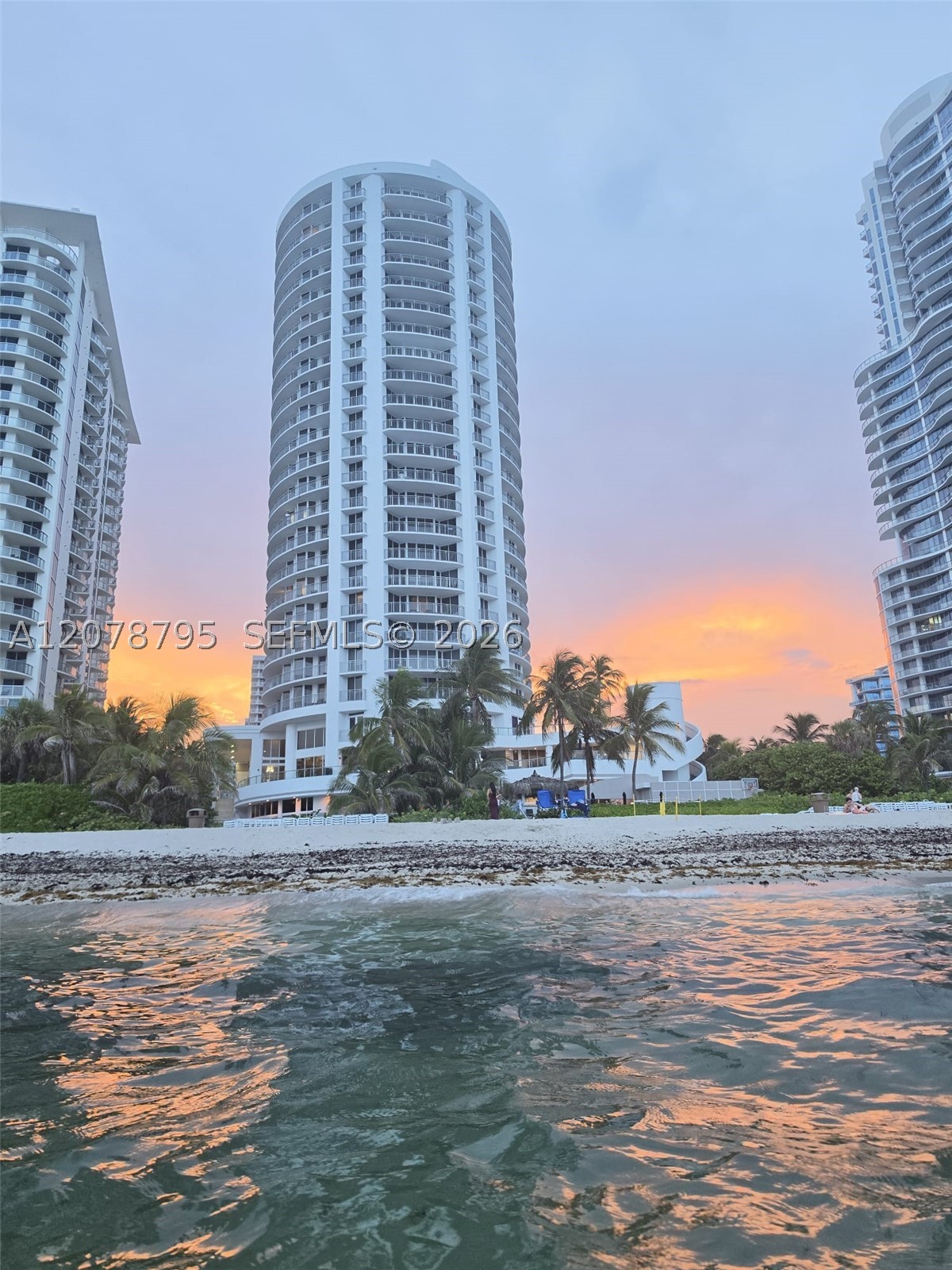 17375 Collins Ave #2706