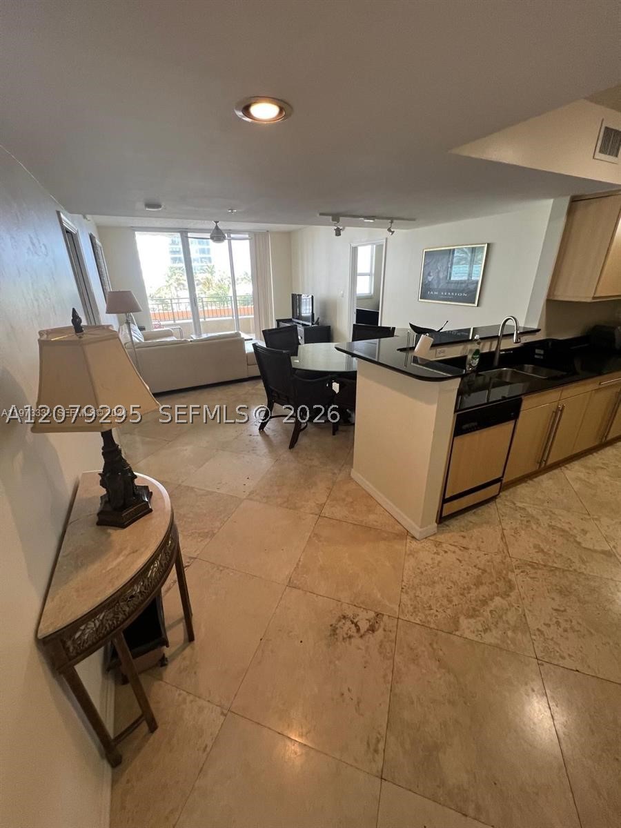 image 2080 Ocean Drive7