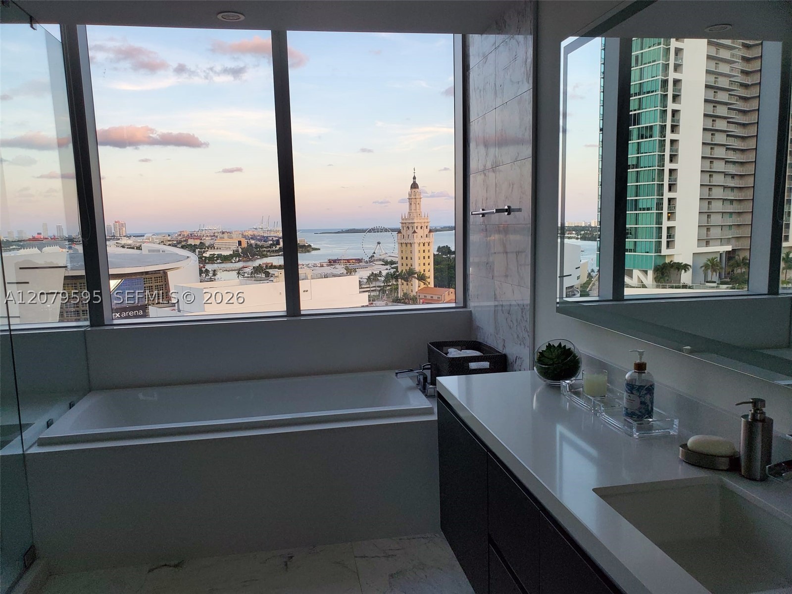 image Paramount Miami Worldcenter18