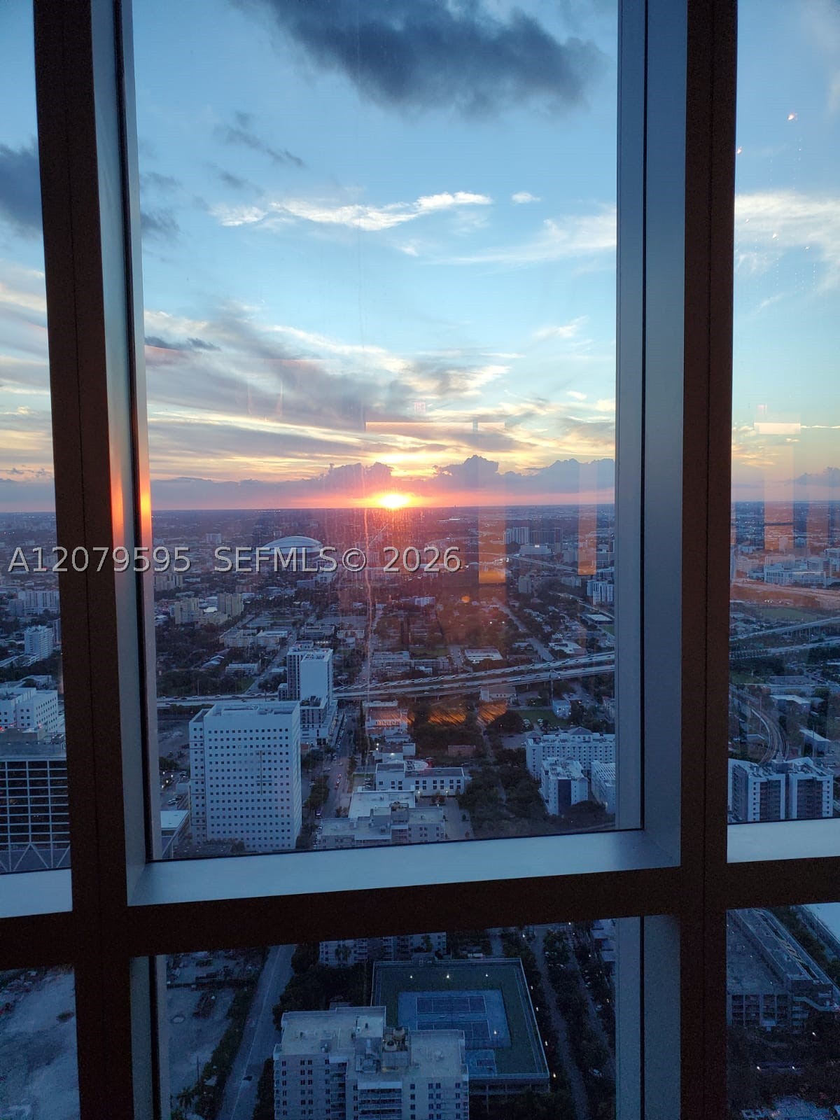 image Paramount Miami Worldcenter24