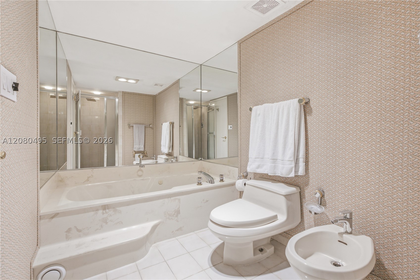 image Brickell Key One15
