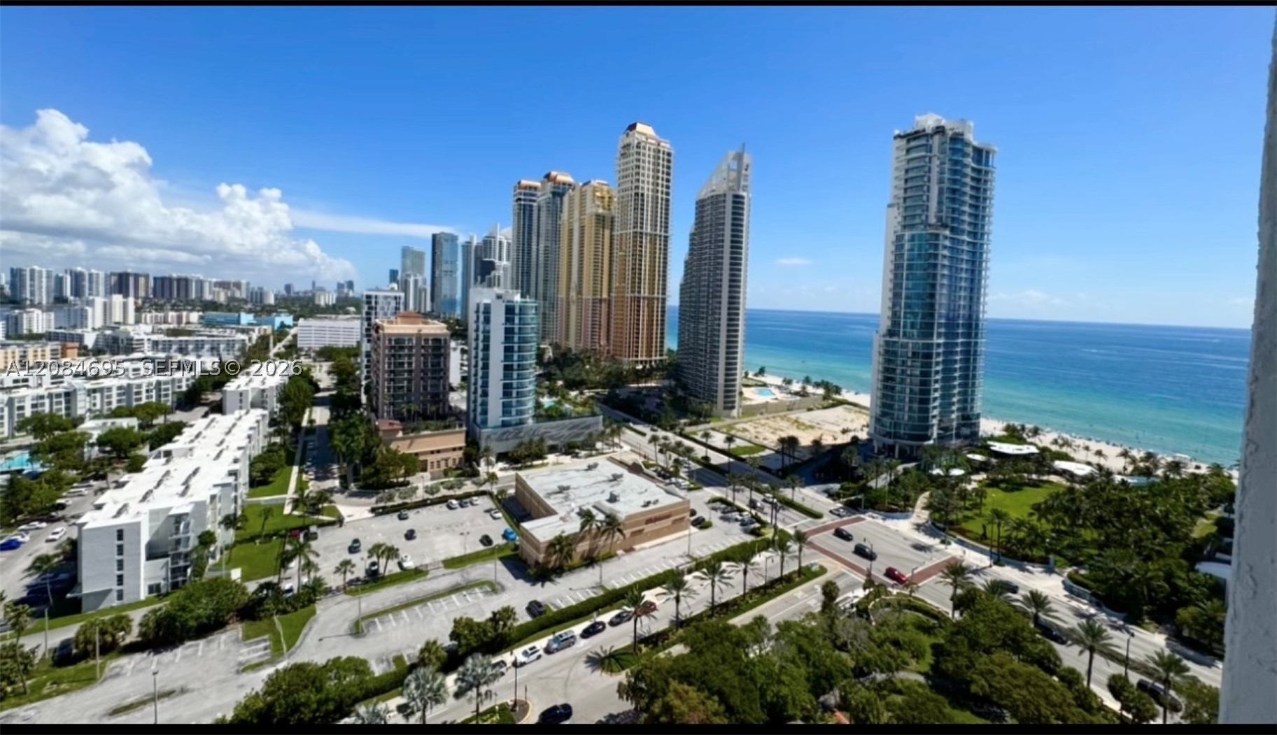 image Winston Towers 6002