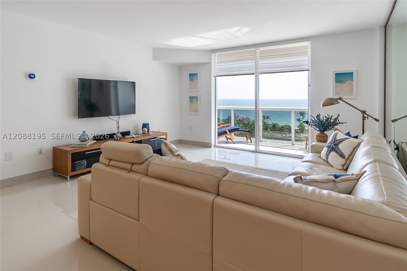 image Harbour House13