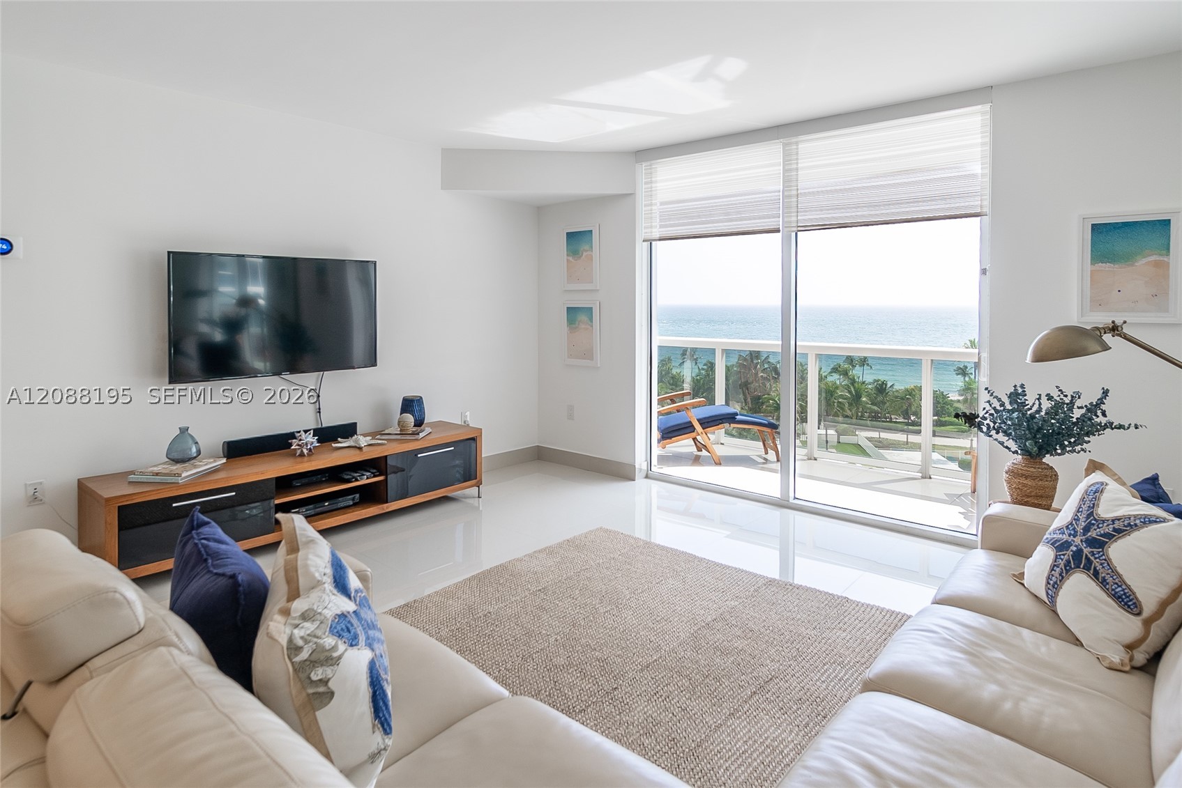 image Harbour House14