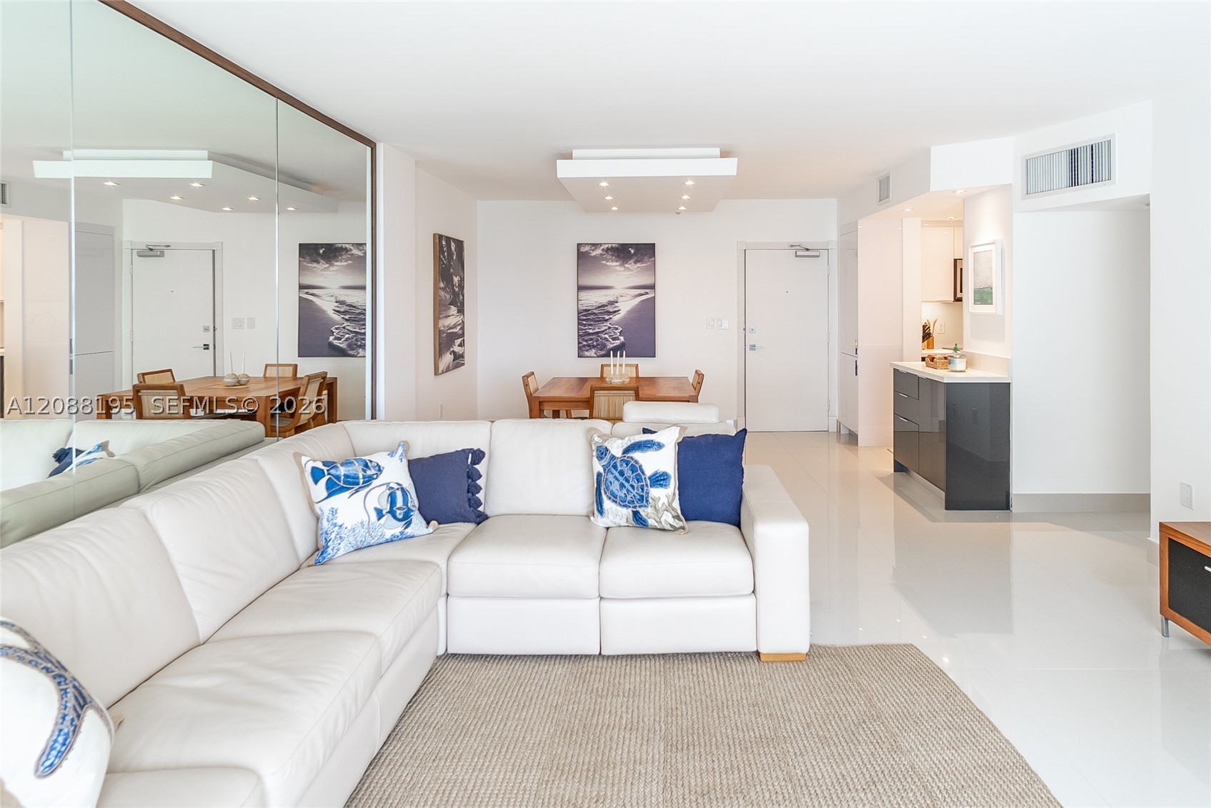 image Harbour House15