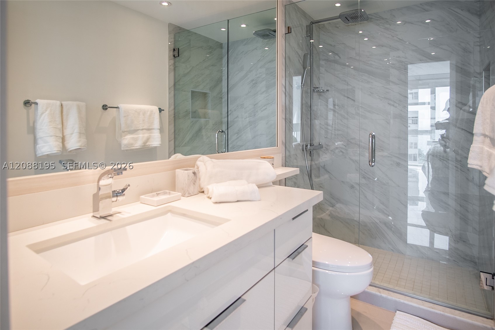 image Harbour House22