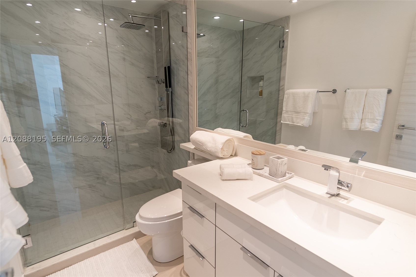 image Harbour House23
