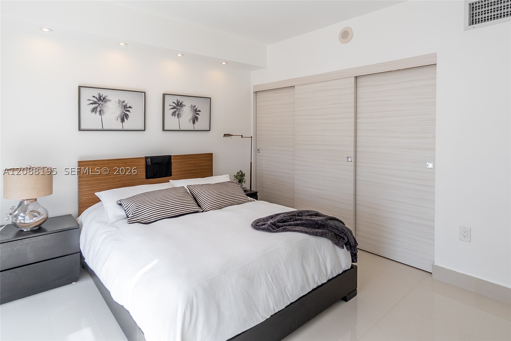 image Harbour House25