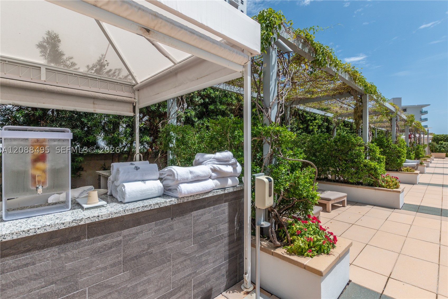 image Four Seasons Residences Miami20