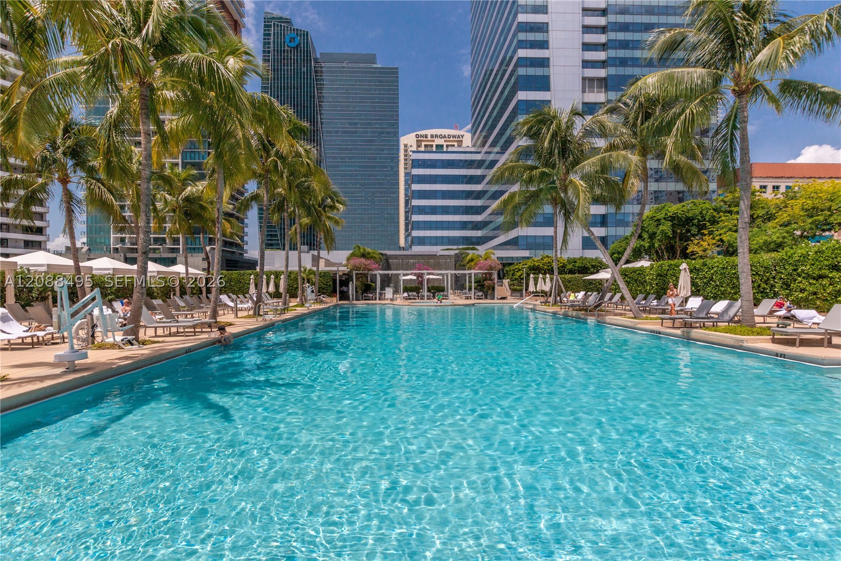 image Four Seasons Residences Miami29