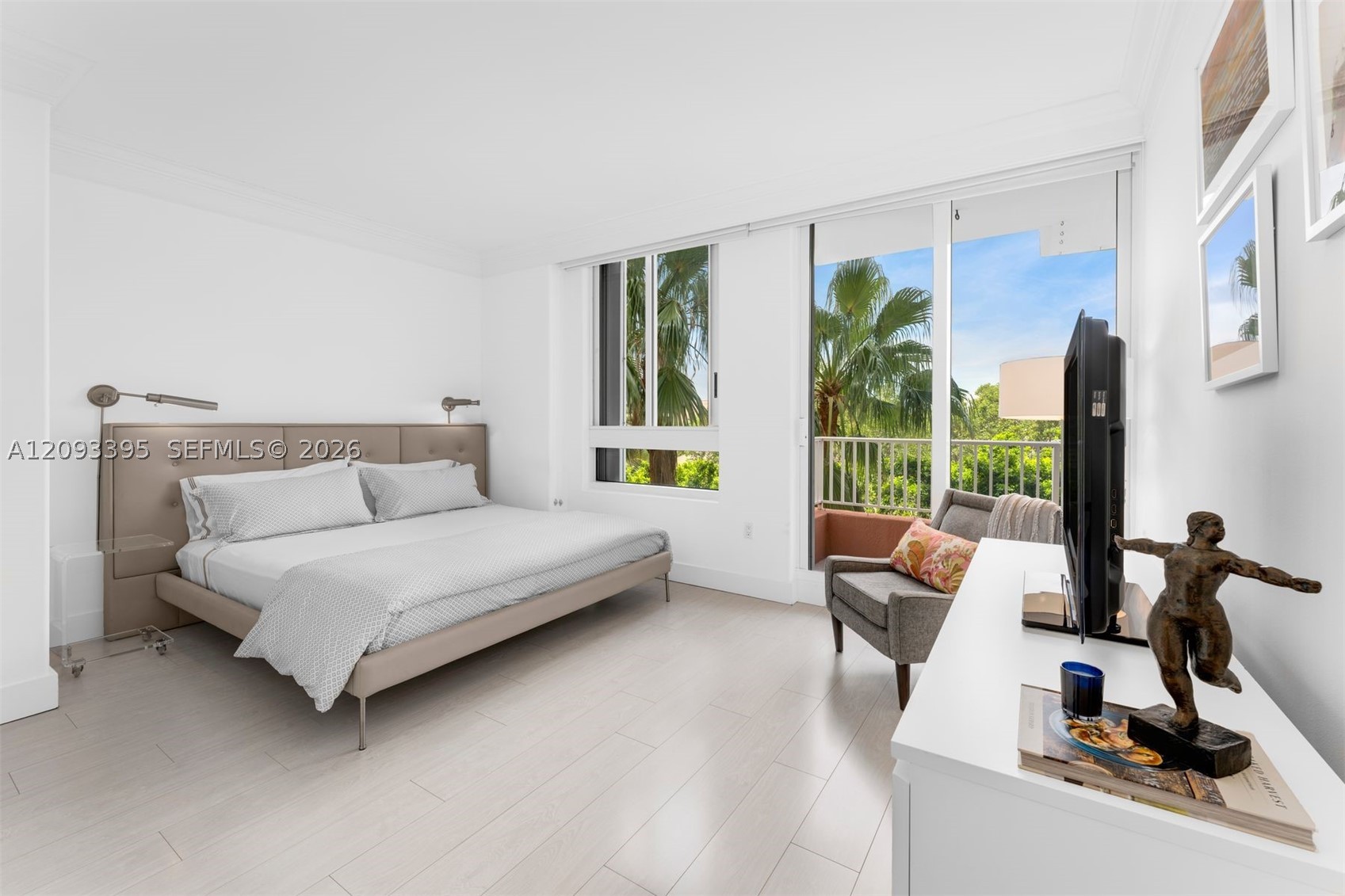 781 Crandon Blvd #401 Key Biscayne, FL 33149