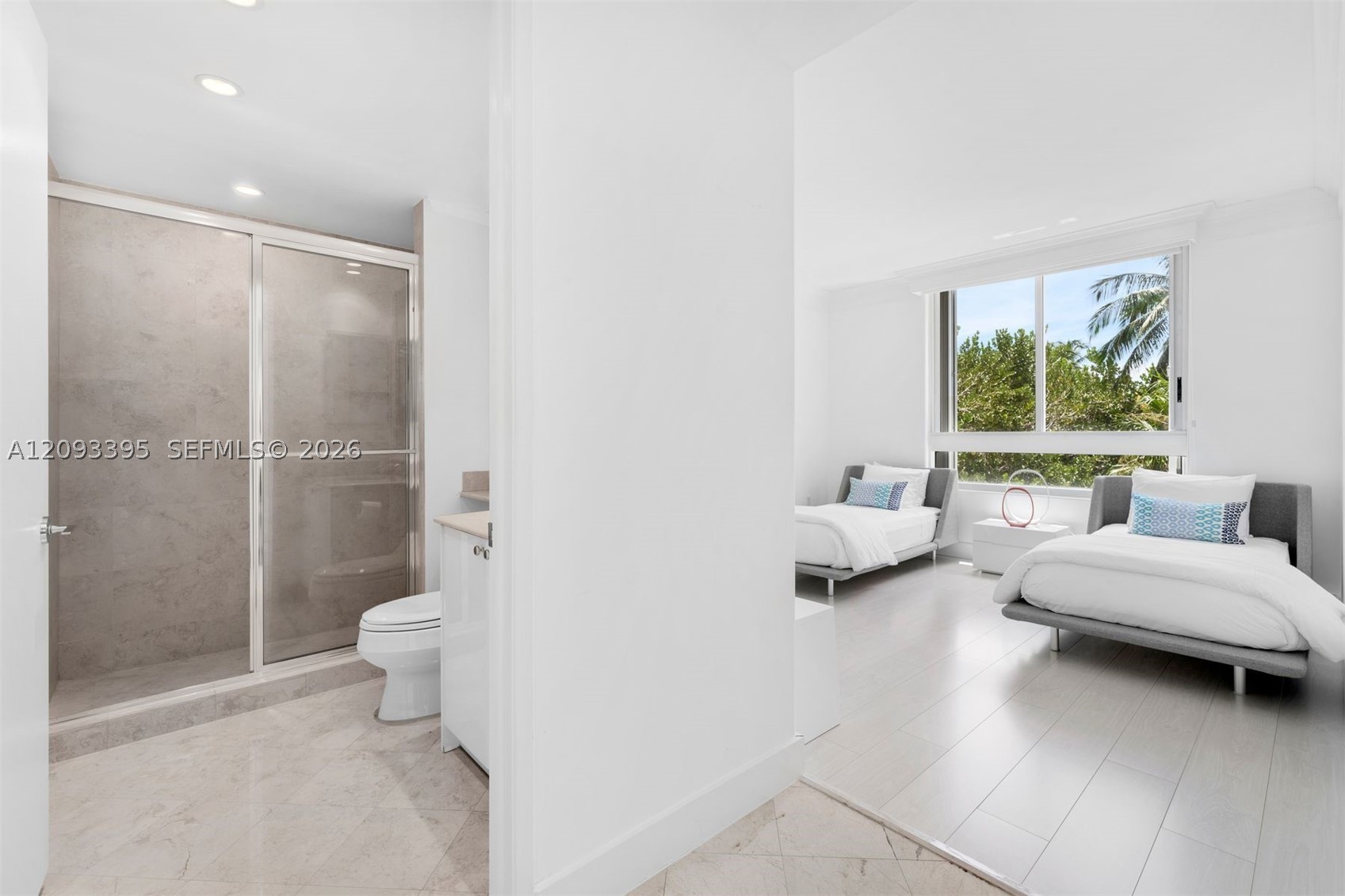 781 Crandon Blvd #401 Key Biscayne, FL 33149