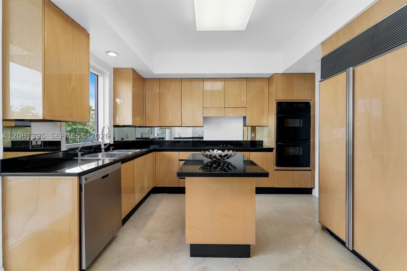 781 Crandon Blvd #401 Key Biscayne, FL 33149