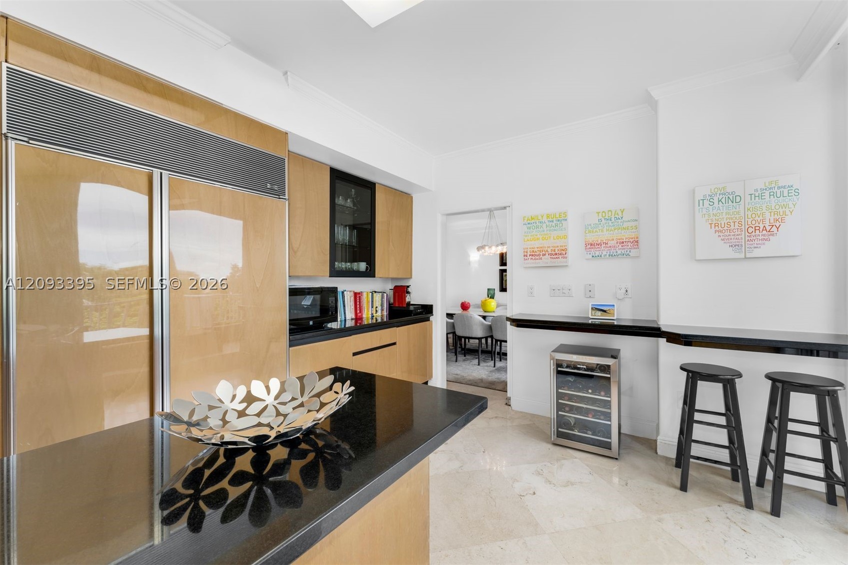 781 Crandon Blvd #401 Key Biscayne, FL 33149