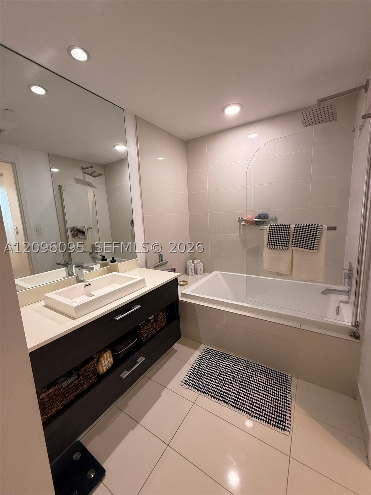 image Brickell Heights West13