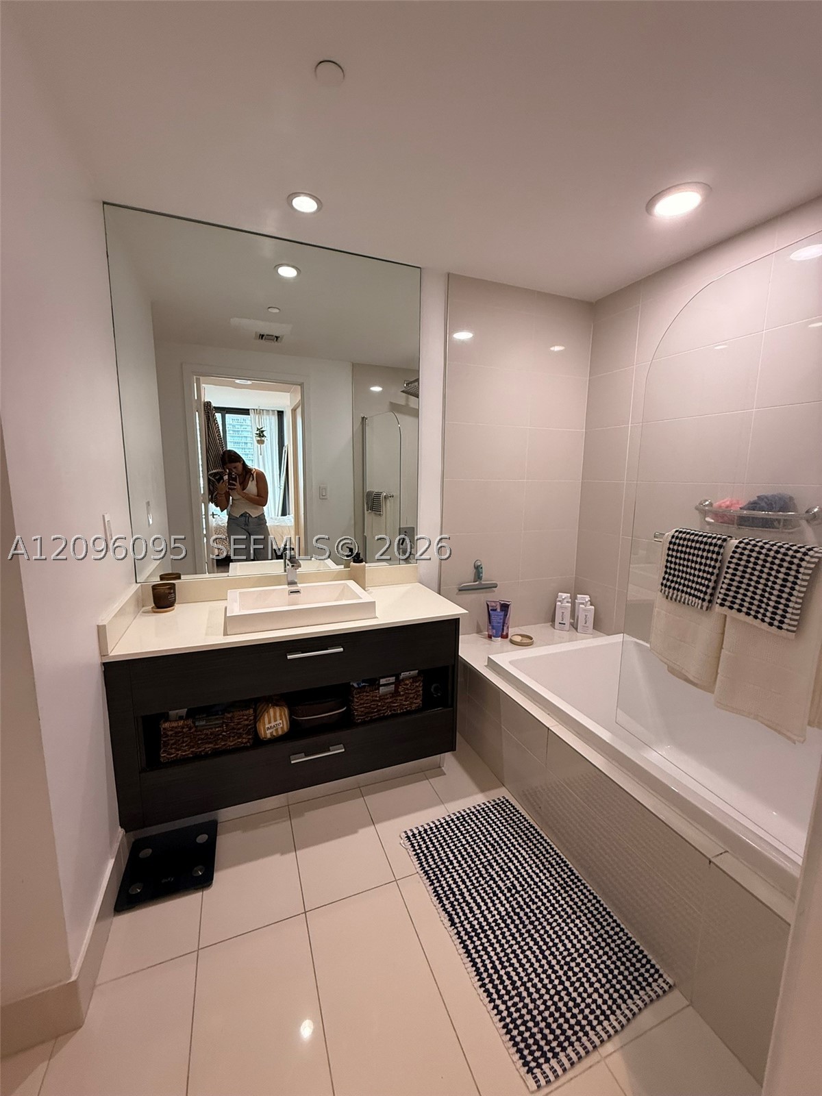image Brickell Heights West15
