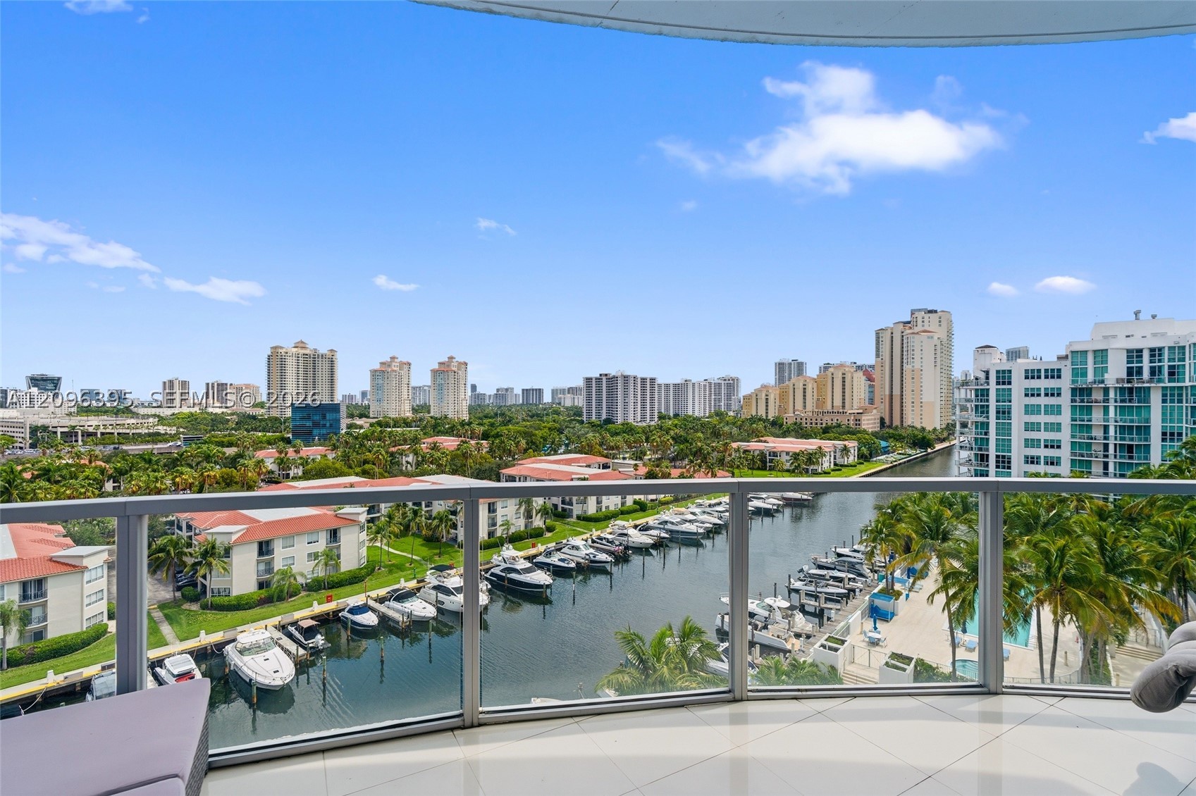 image Uptown Marina Lofts1