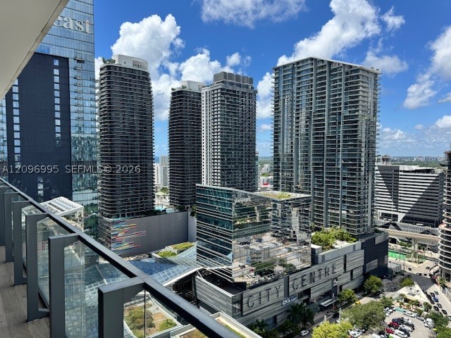 image Reach Brickell City Centre9