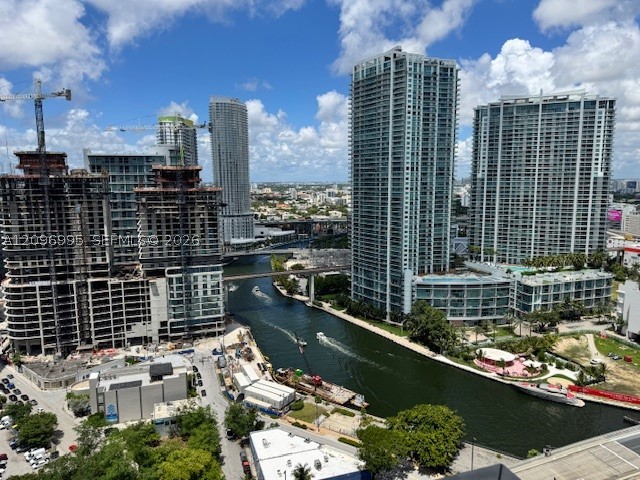 image Reach Brickell City Centre8