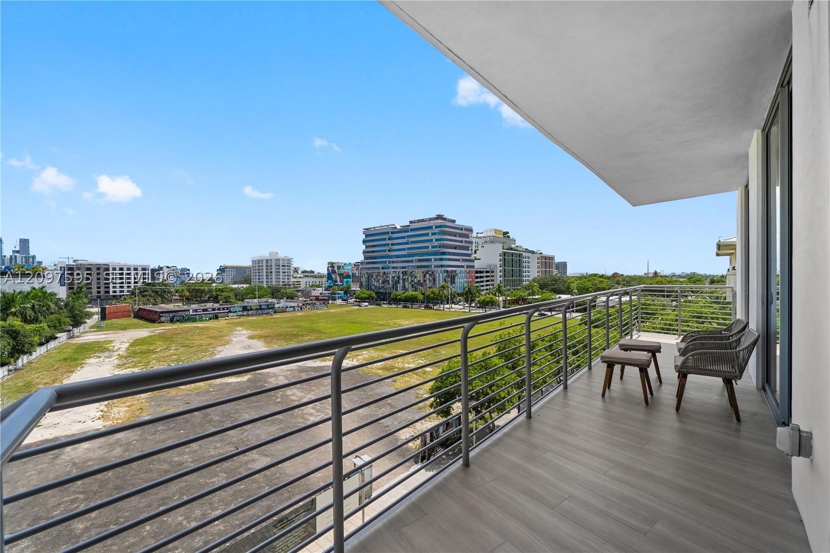 90 NE 32nd #527 Miami, FL 33137