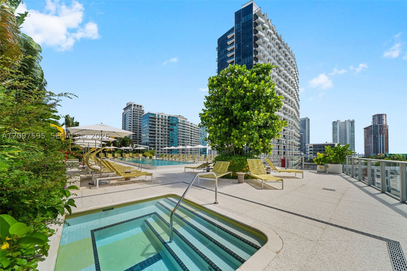 90 NE 32nd #527 Miami, FL 33137