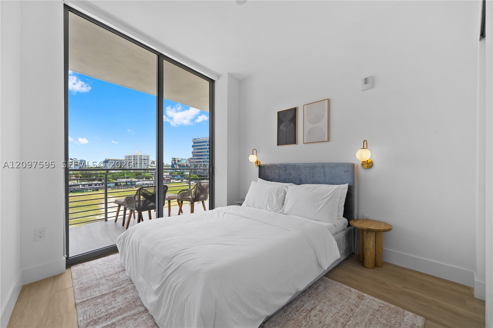90 NE 32nd #527 Miami, FL 33137