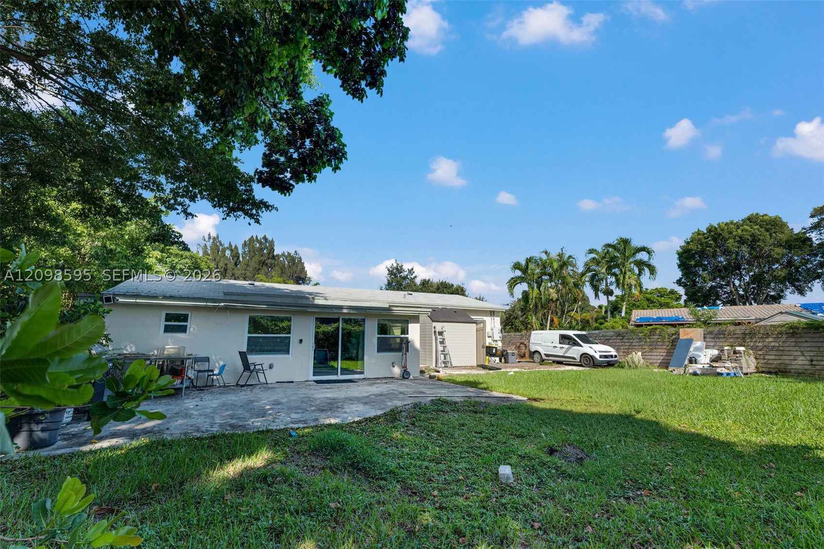441 E Evanston Cir Fort Lauderdale, FL 33312