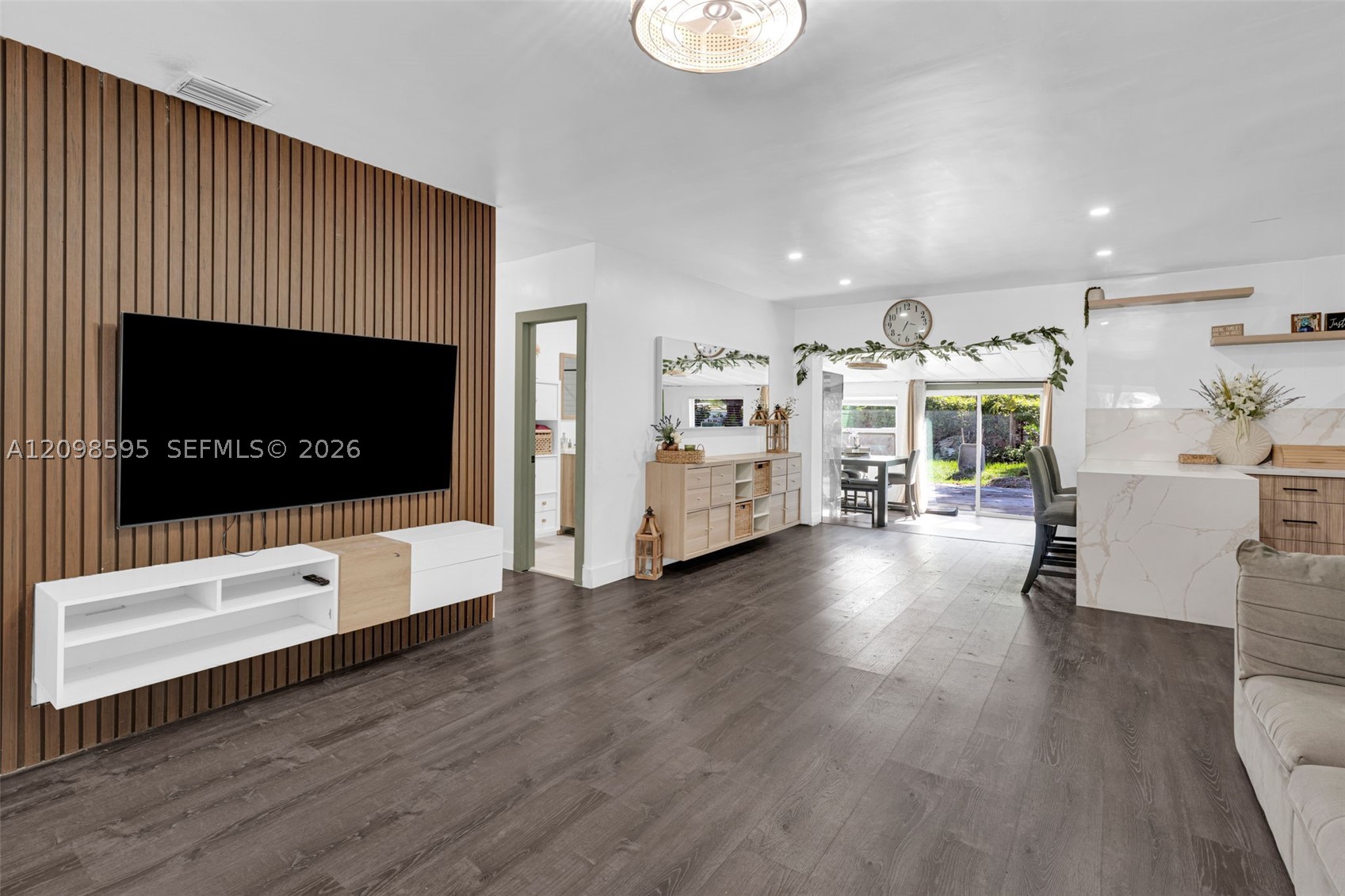 441 E Evanston Cir Fort Lauderdale, FL 33312