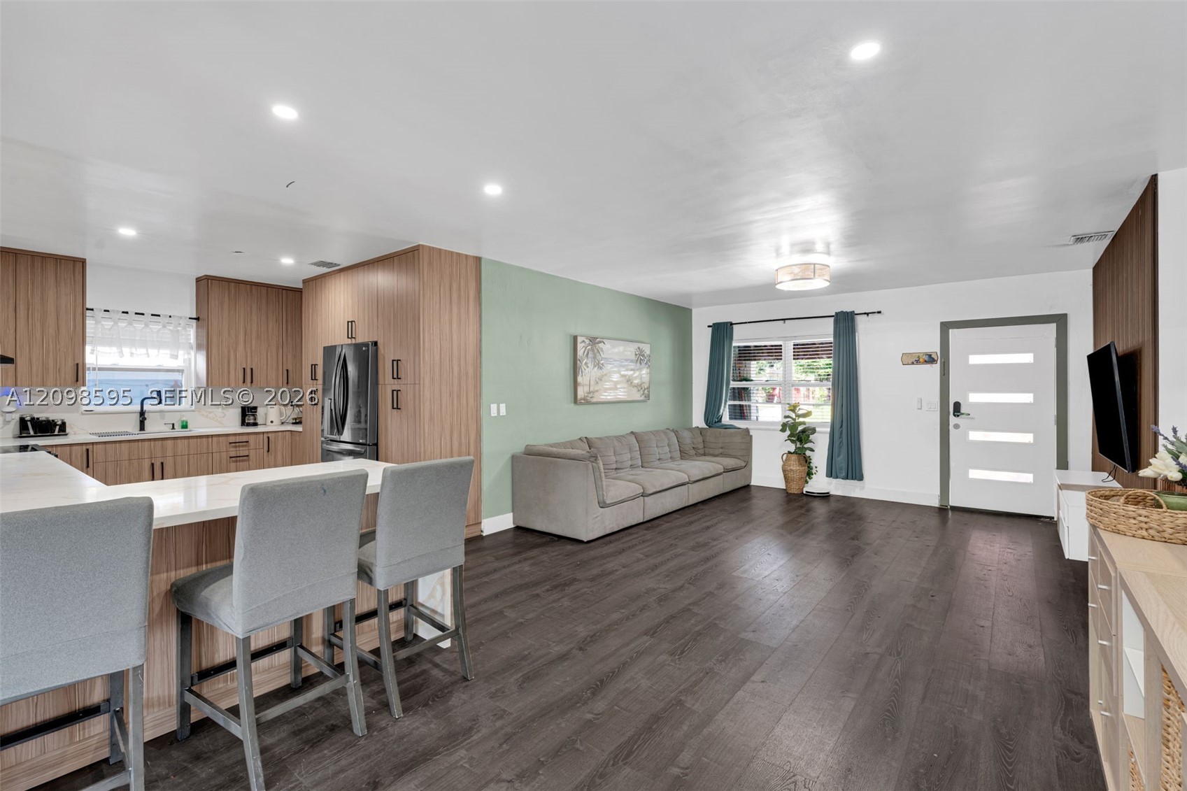 441 E Evanston Cir Fort Lauderdale, FL 33312