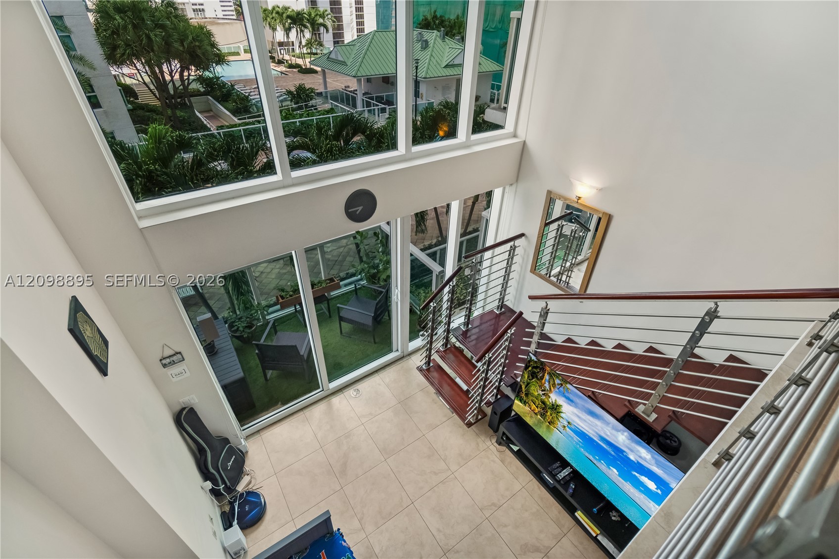 41 SE 5th St #811