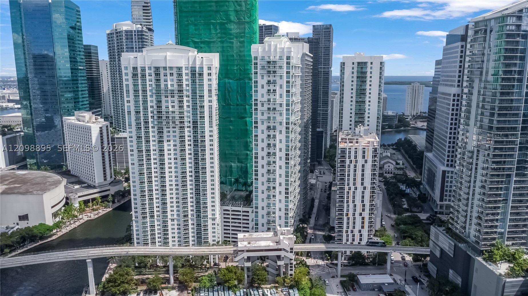 image Brickell on the River South2