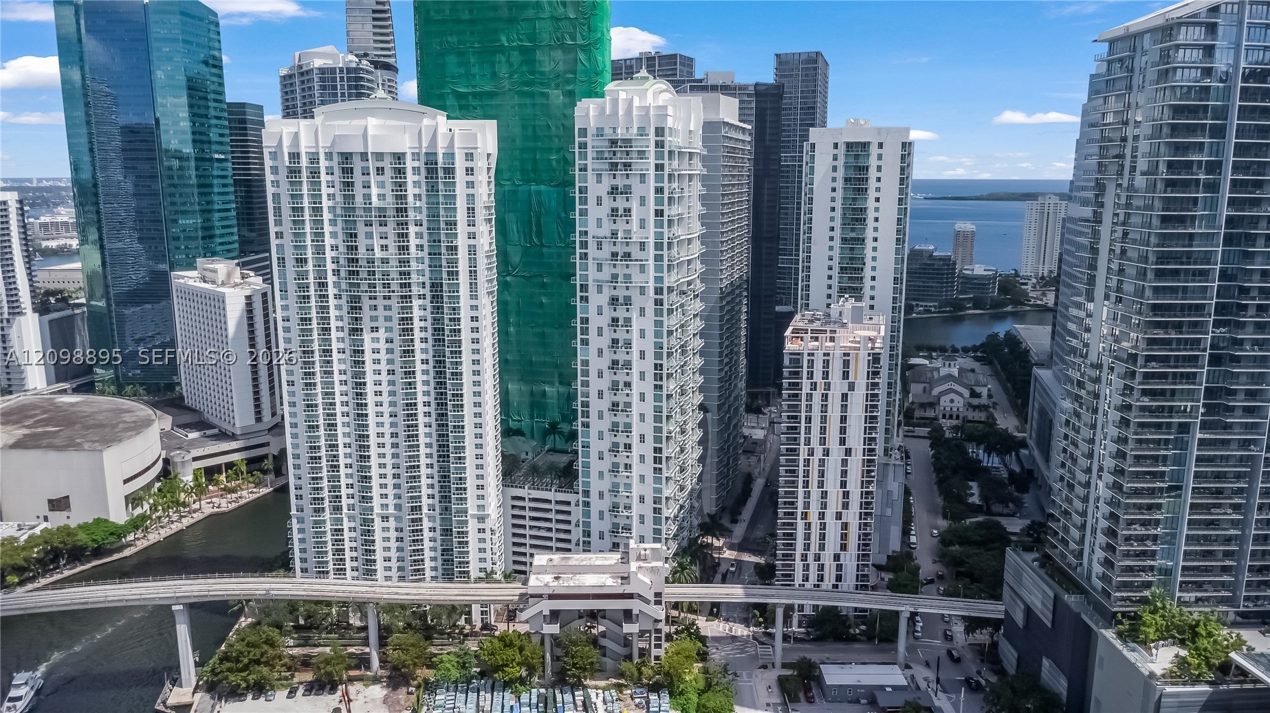 image Brickell on the River South34