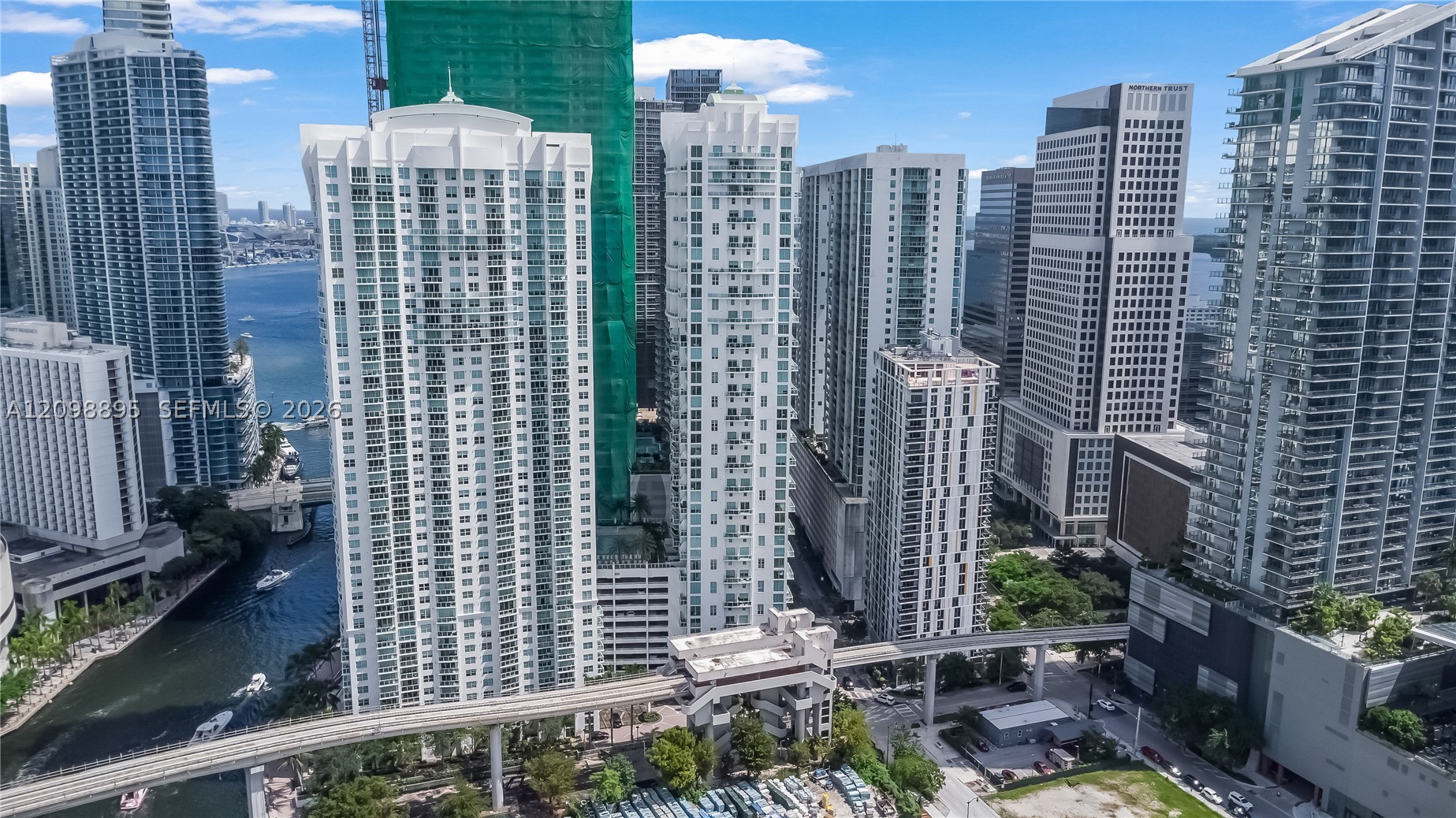 image Brickell on the River South39