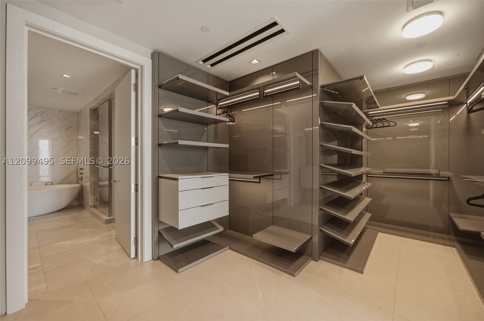 image Turnberry Ocean Club15