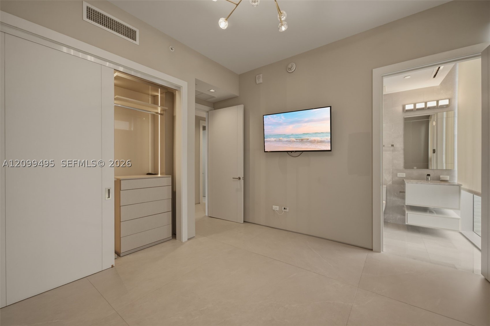 image Turnberry Ocean Club25