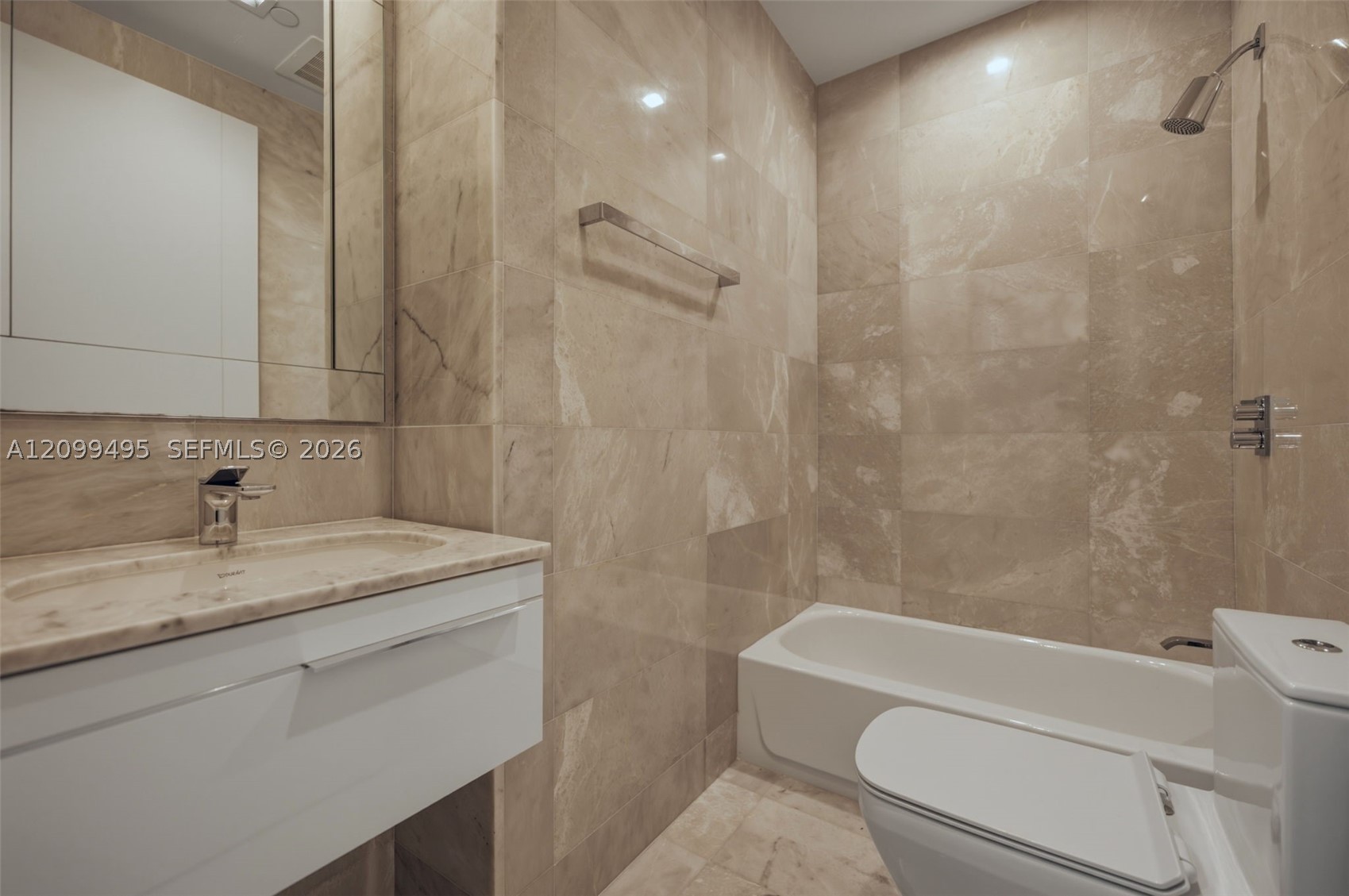 image Turnberry Ocean Club26