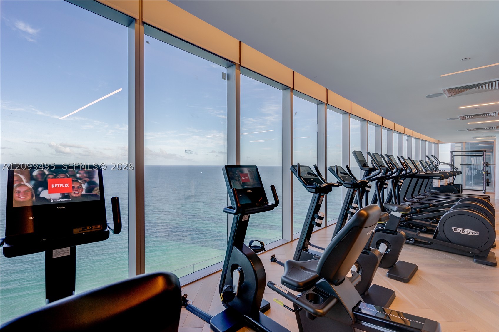 image Turnberry Ocean Club49