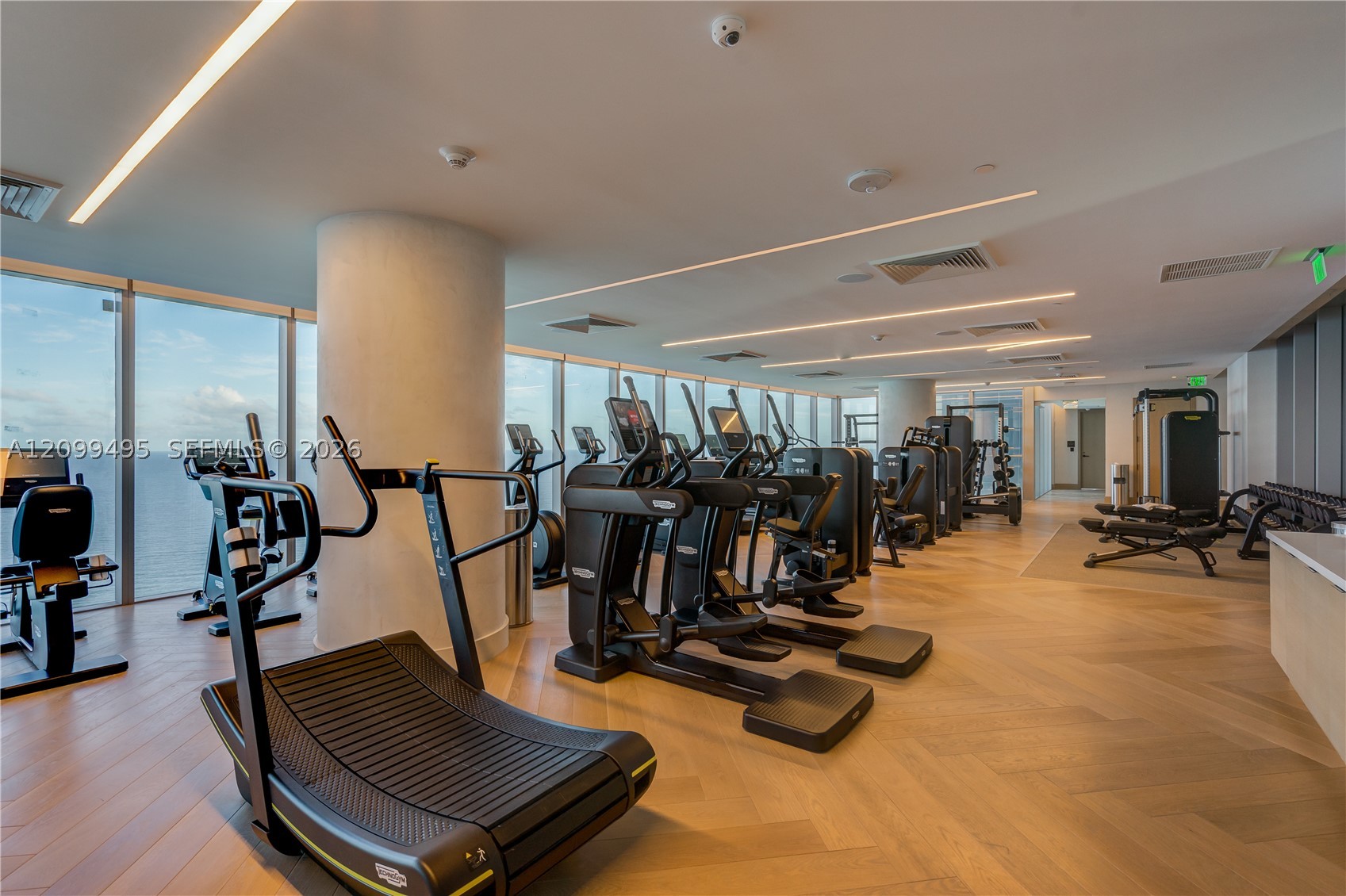 image Turnberry Ocean Club50