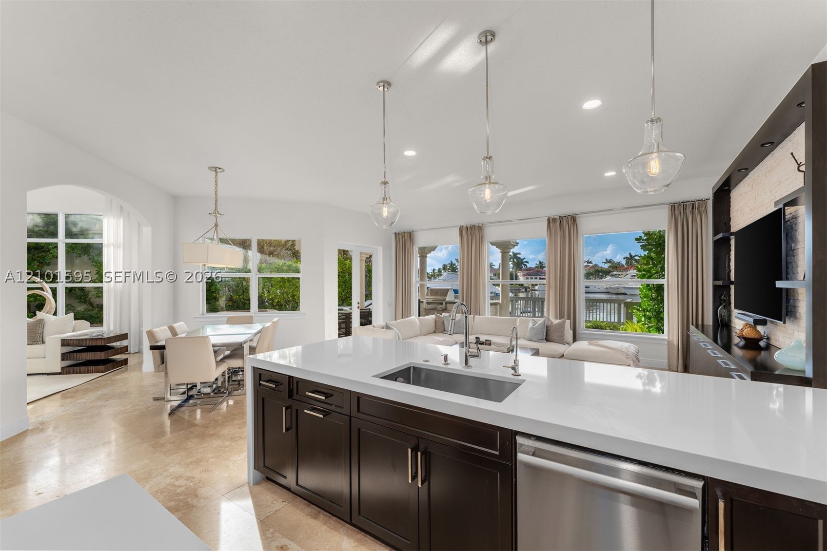 1426 Commodore Way Hollywood, FL 33019