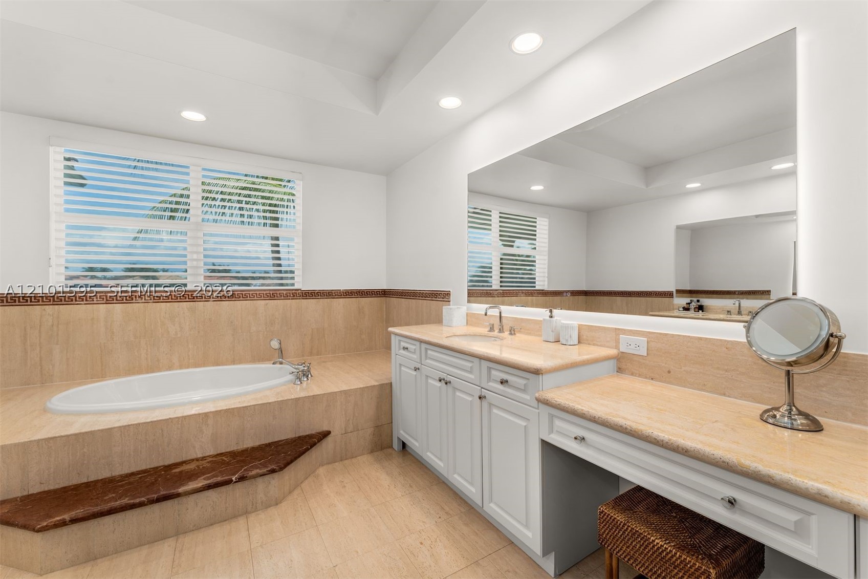 1426 Commodore Way Hollywood, FL 33019