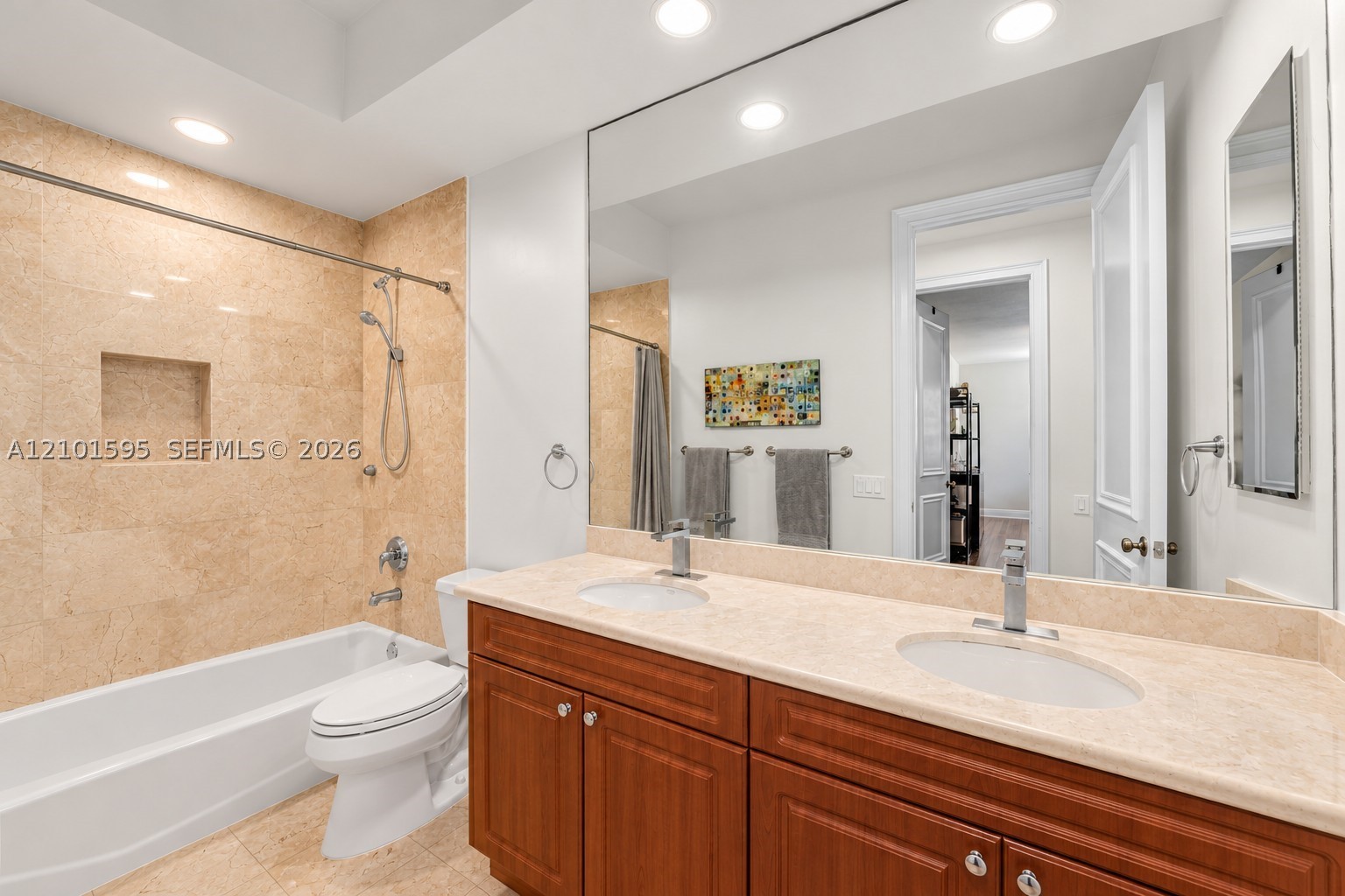 1426 Commodore Way Hollywood, FL 33019