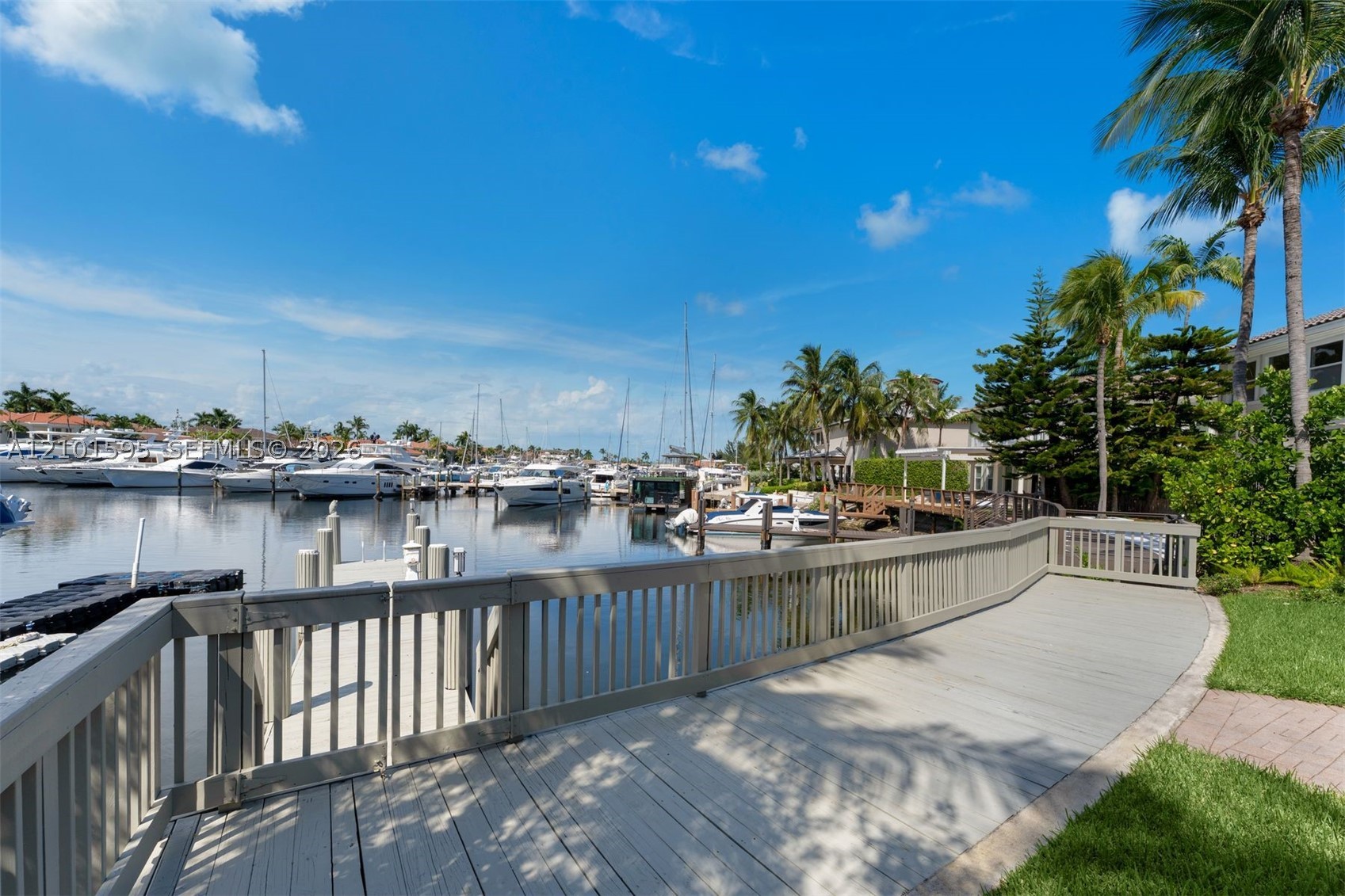 1426 Commodore Way Hollywood, FL 33019
