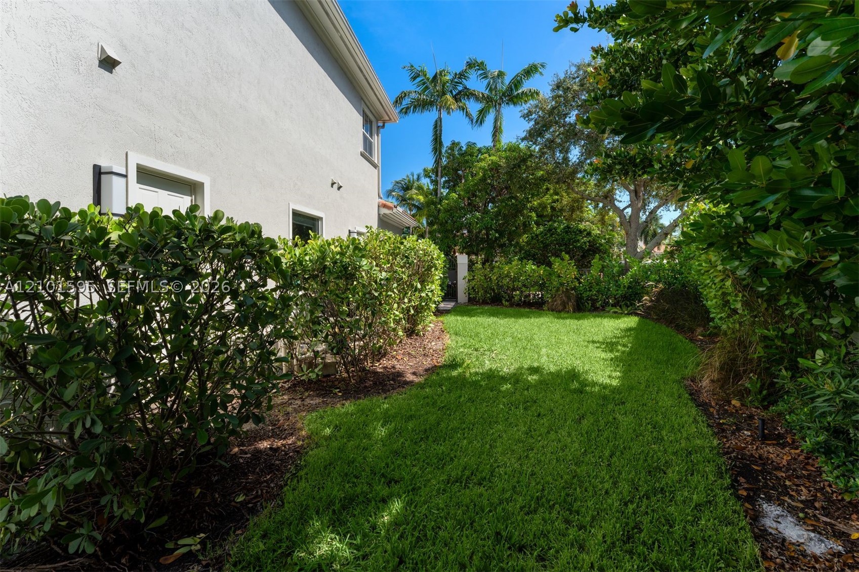 1426 Commodore Way Hollywood, FL 33019