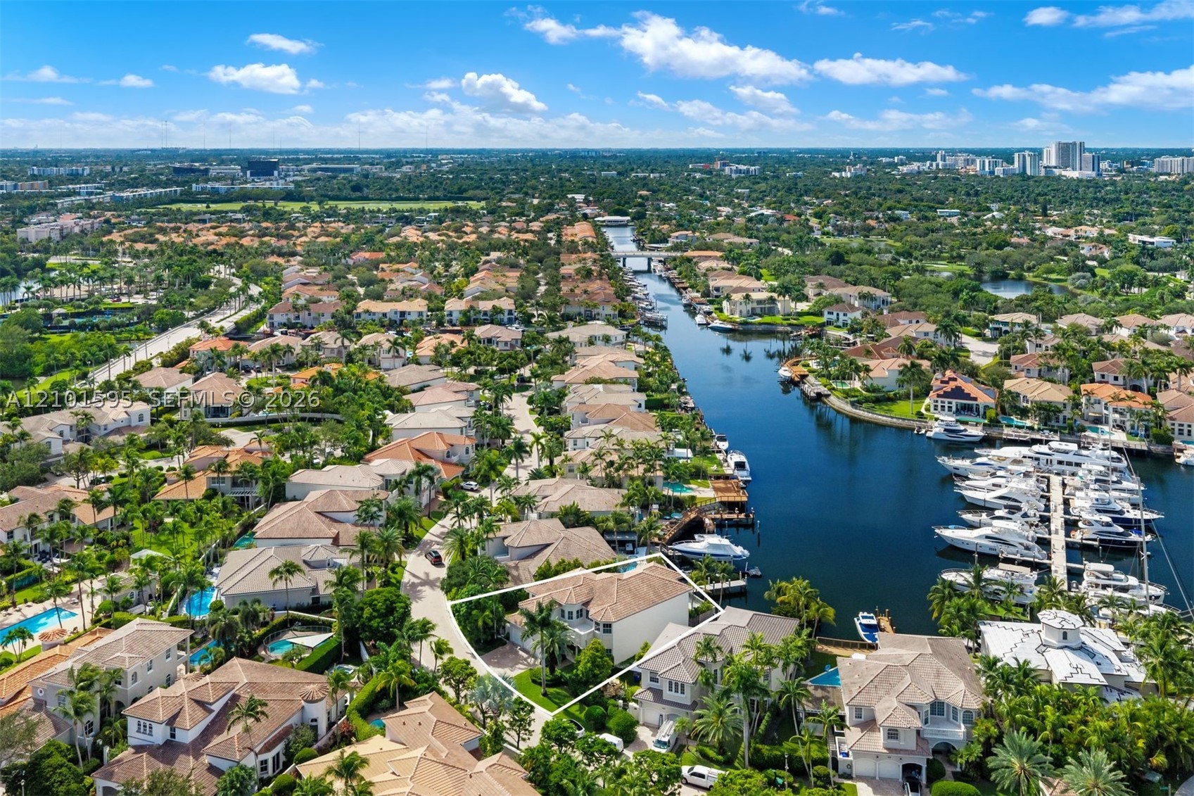 1426 Commodore Way Hollywood, FL 33019