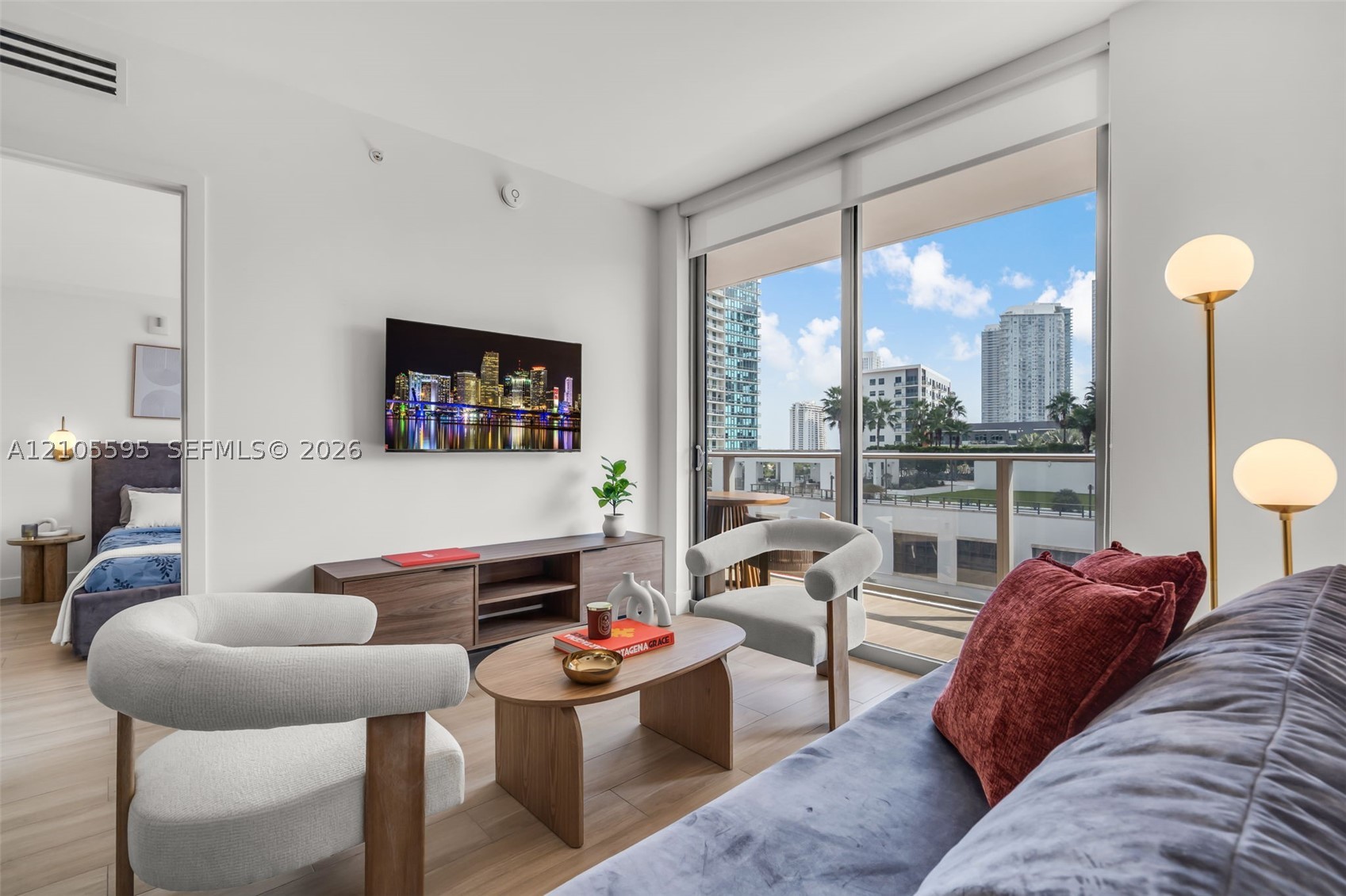 90 NE 32nd St #707