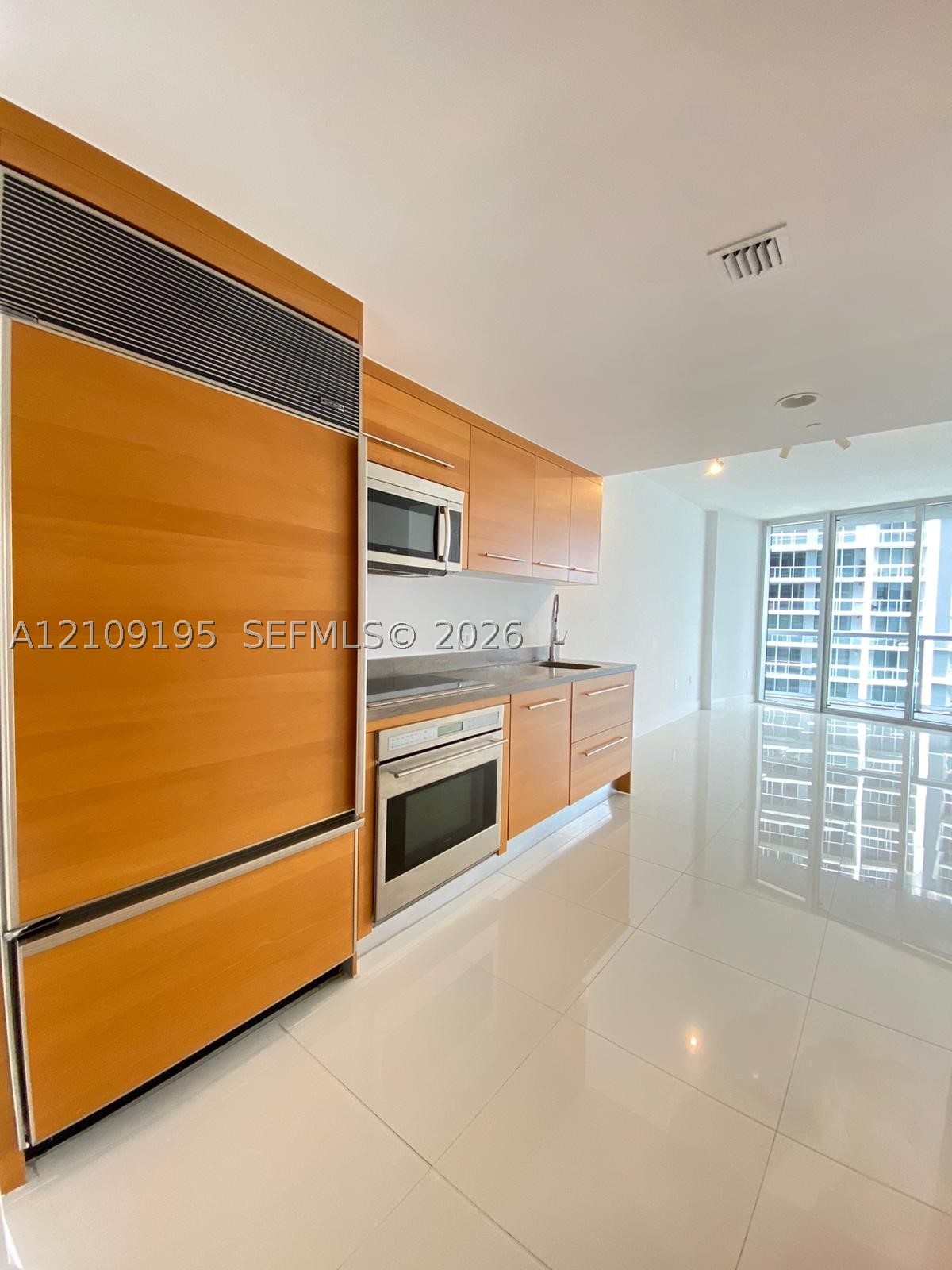 495 Brickell Ave #4408 Miami, FL 33131